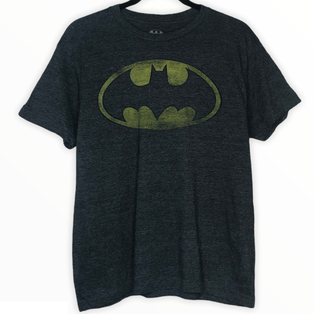 DC Comics Batman Graphic T-Shirt Distressed Med